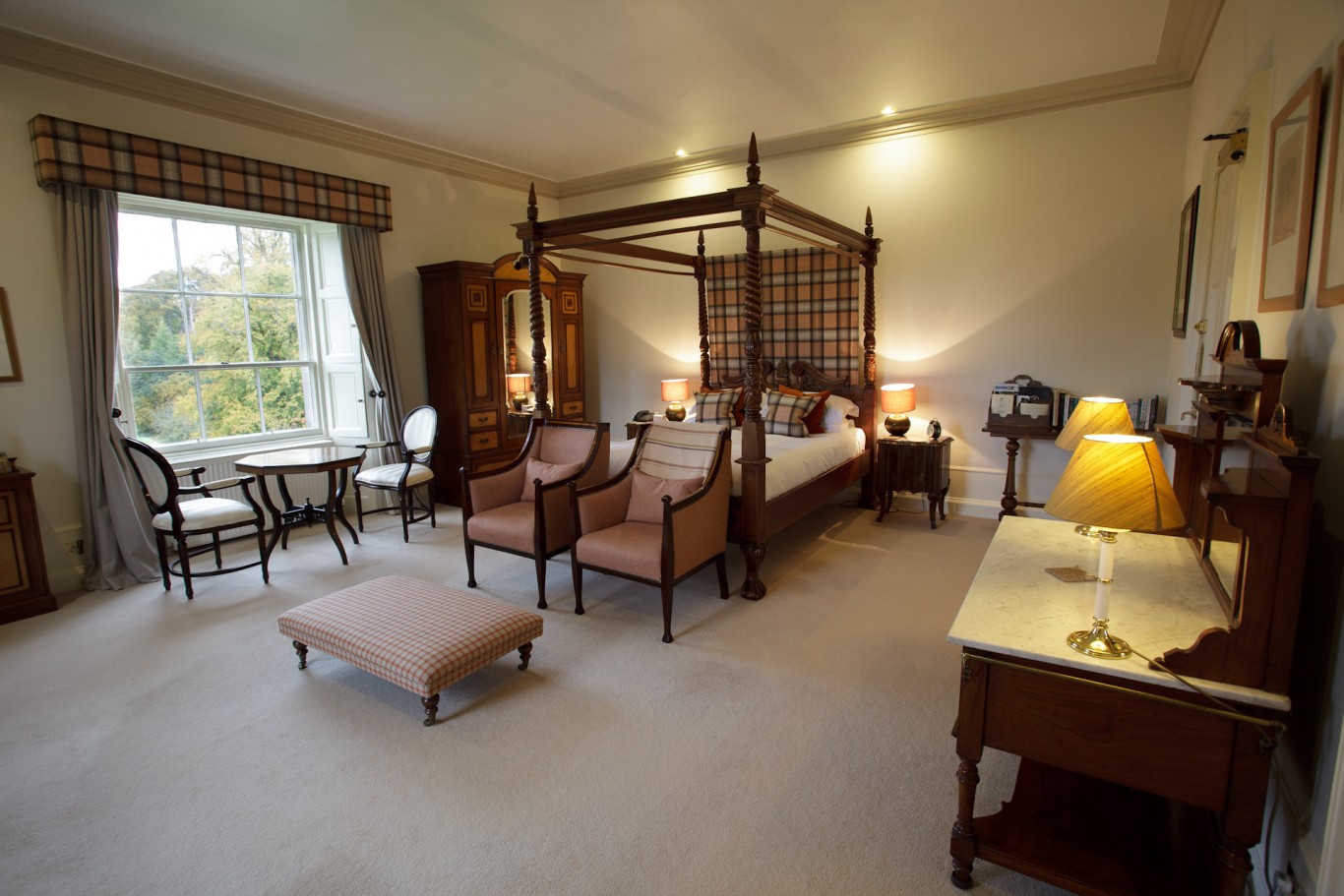 room 4 bedroom