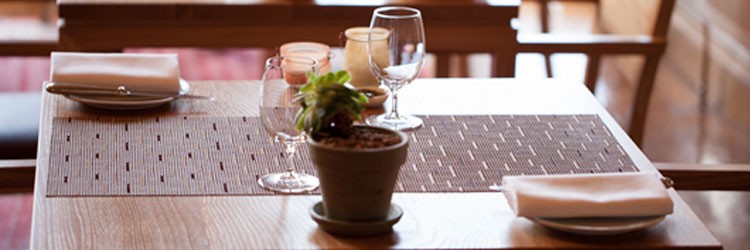 Boath-dining-room-tables